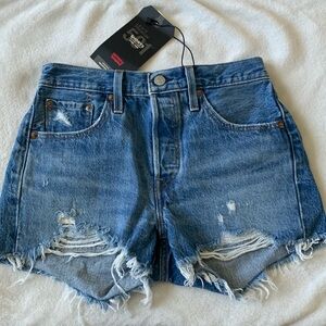 High Rise Levi’s shorts